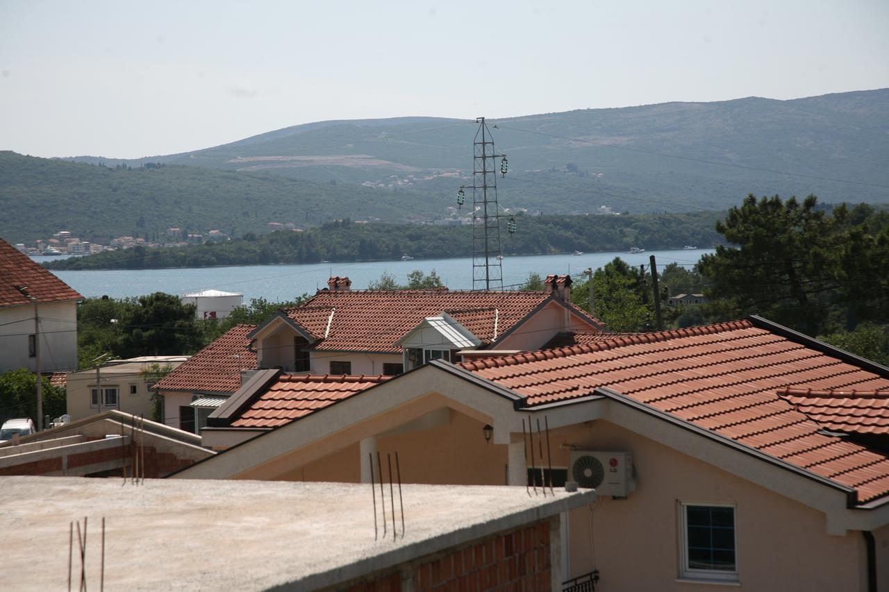 Apartments Djukic Tivat Exteriör bild